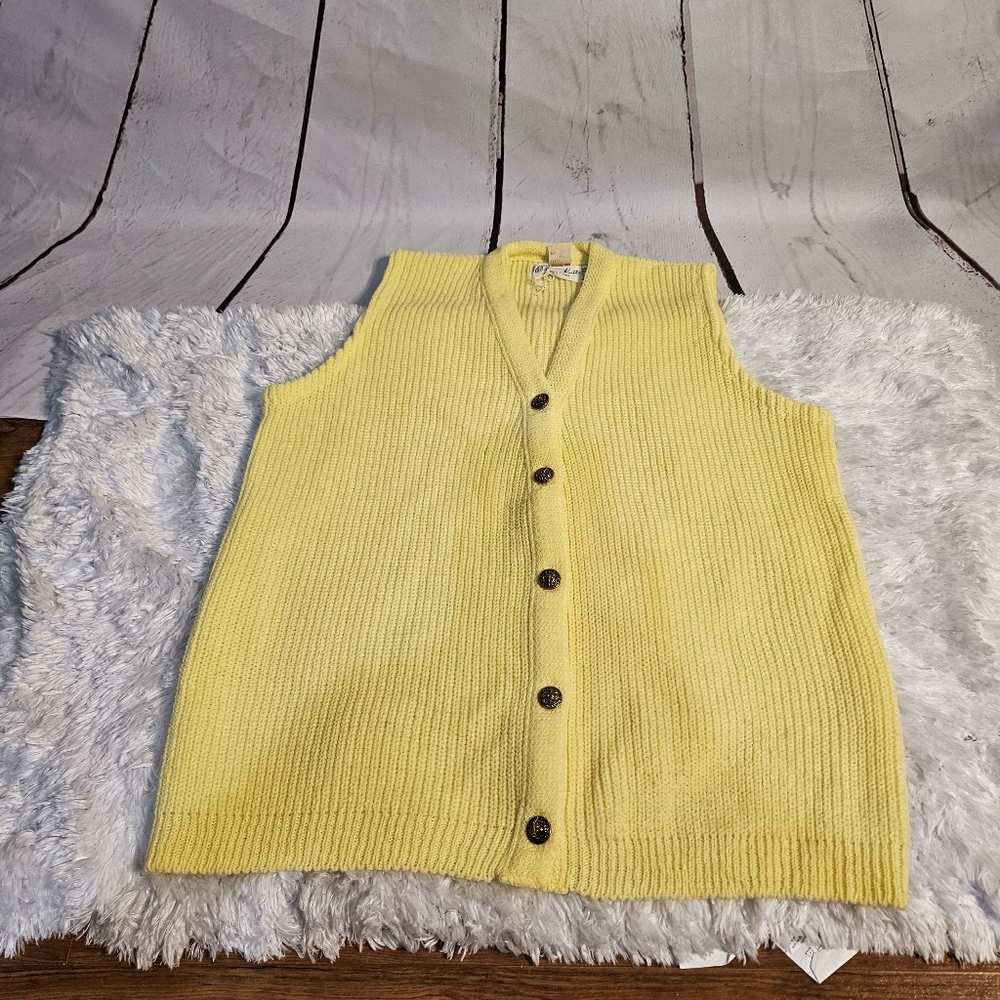 Sams Knits San Francisco Yellow V‎ Neck Sleeveless Sweater Vest Womens M